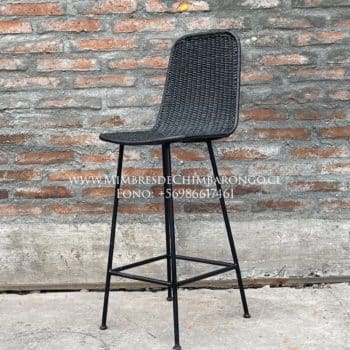 Silla de Bar Tejida en Color Negro - Resistente para tu Bar