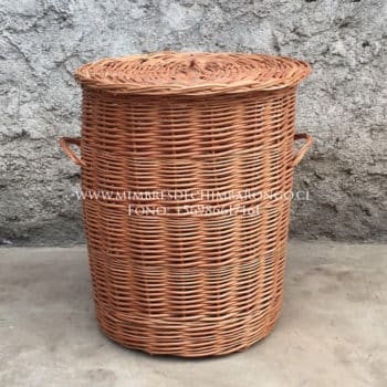 CANASTO DE MIMBRE CON TAPA 48x60 cm