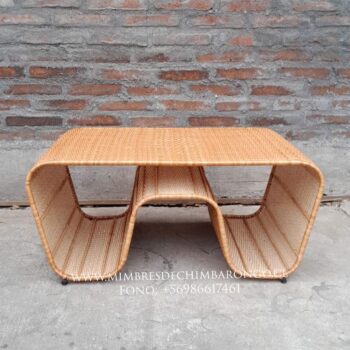 MESA DE CENTRO DE MIMBRE